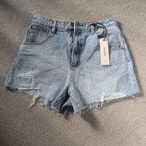 ✨️HOST PICK✨️ NWT Rollas Denim Shorts